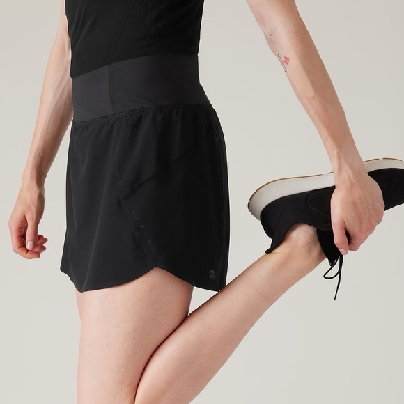Athleta Black Run With It 14” Skort - Picture 9 of 9